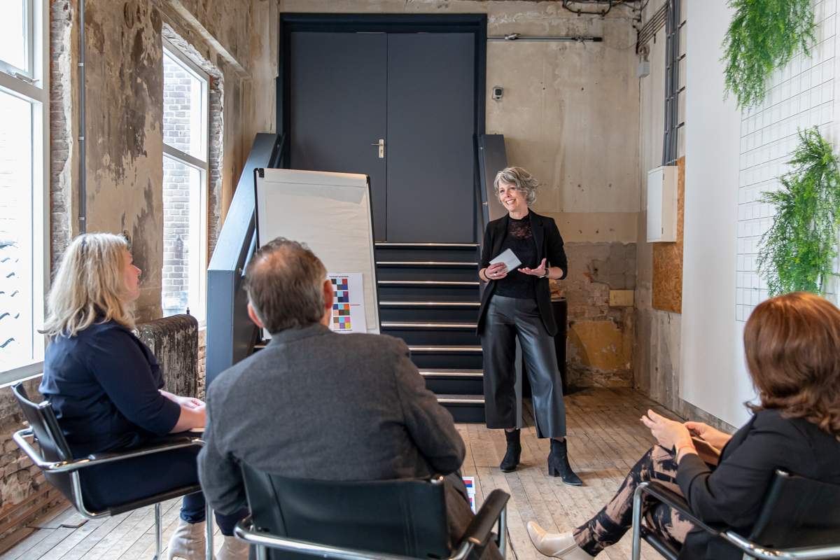 kapsel- kleding- stijl- kleur- garderobe- shoppen- branding- imago